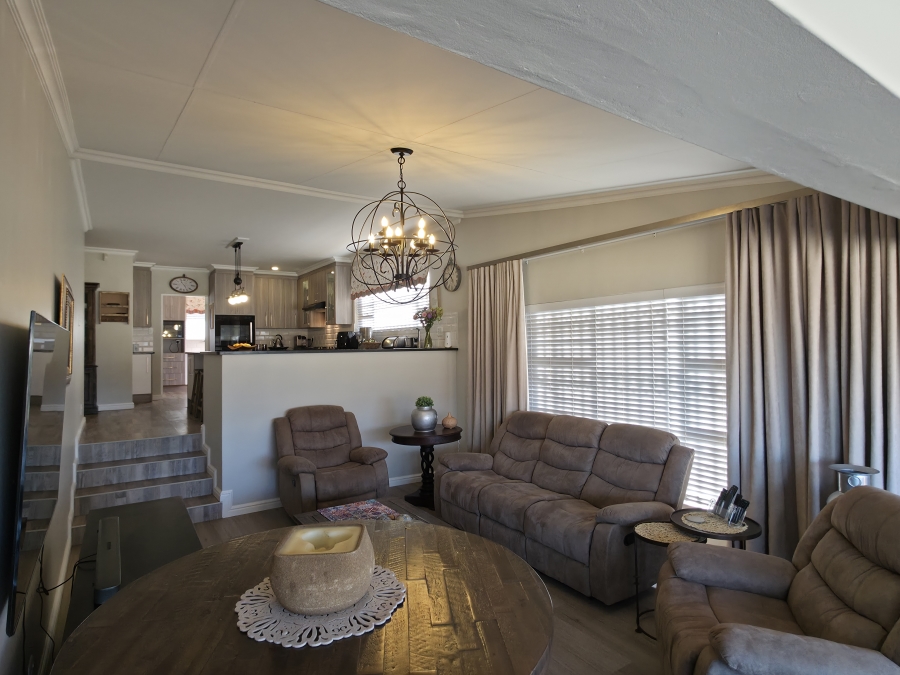 4 Bedroom Property for Sale in Wavecrest Eastern Cape